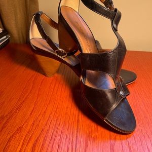 Black leather sandals. Size 8